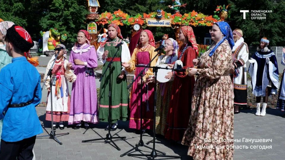 Бронзовый Конёк-Горбунок появился на Цветном бульваре в День России Бронзовый Конёк-Горбунок появился на Цветном бульваре в День России