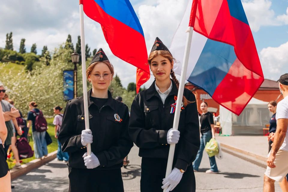 Максим Афанасьев: Родиной горжусь!. Уверен, к этим словам присоединяются миллионы россиян Максим Афанасьев: Родиной горжусь!. Уверен, к этим словам присоединяются миллионы россиян