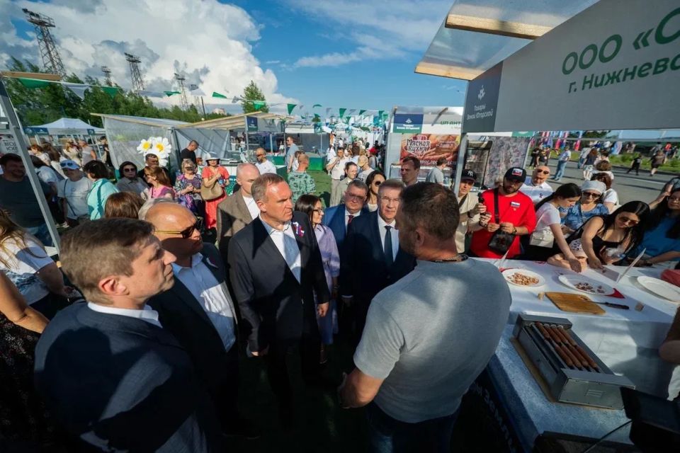 Руслан Кухарук: Выставка-ярмарка «Товары земли Югорской» продолжает расширять свою географию Руслан Кухарук: Выставка-ярмарка «Товары земли Югорской» продолжает расширять свою географию