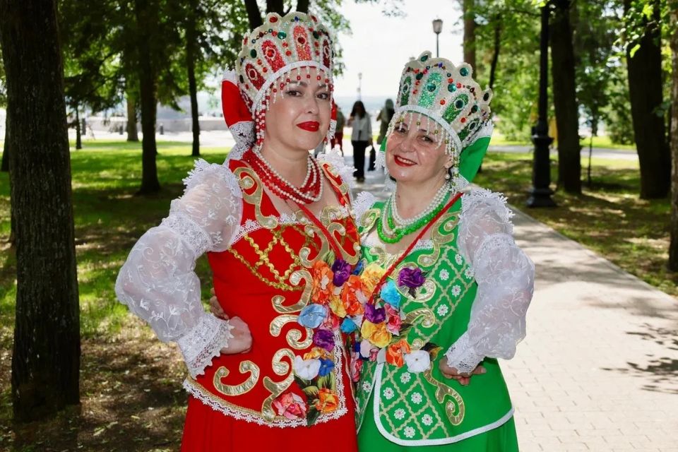 Сегодня Тобольск дышал Россией: легко, широко и счастливо Сегодня Тобольск дышал Россией: легко, широко и счастливо