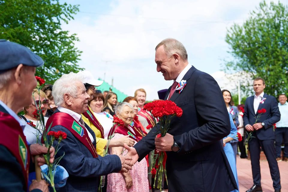 Руслан Кухарук: День России и 98летие Нижневартовского района встретили с жителями муниципалитета ярко и дружно! Руслан Кухарук: День России и 98летие Нижневартовского района встретили с жителями муниципалитета ярко и дружно!