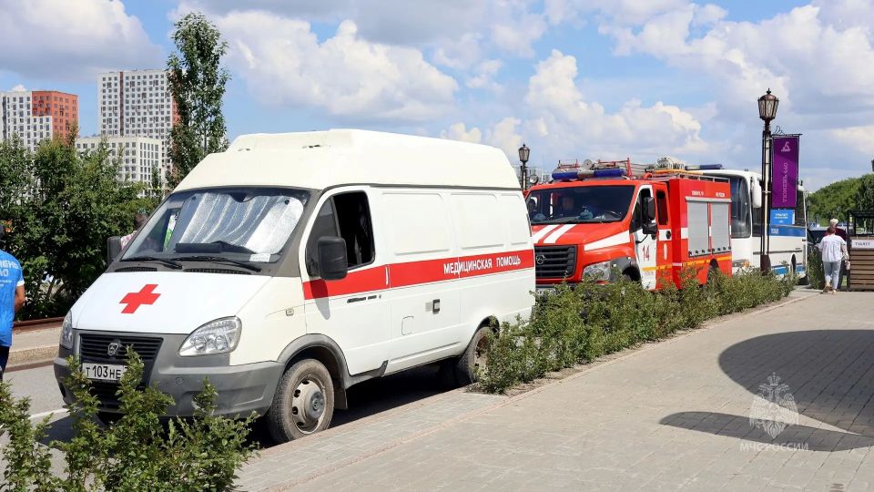 "Забег патриотов": МЧС России и горожане отмечают юбилей Тюмени "Забег патриотов": МЧС России и горожане отмечают юбилей Тюмени