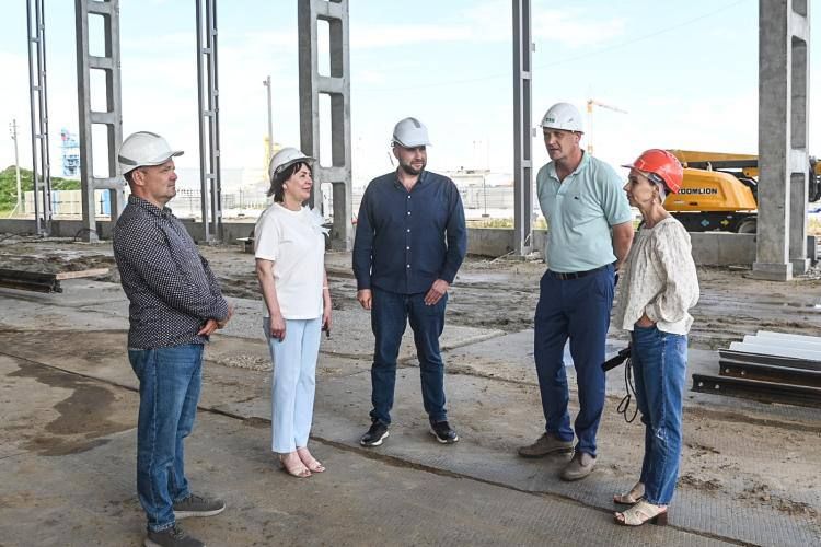 Строительство завода по выпуску готовых домокомплектов ведет группа компаний "TIS" по Велижанскому тракту в Тюмени Строительство завода по выпуску готовых домокомплектов ведет группа компаний "TIS" по Велижанскому тракту в Тюмени