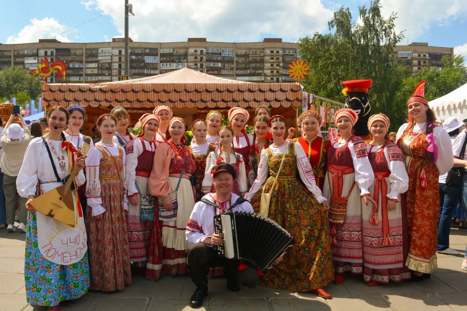 Как Центр русской культуры встретил День России на фестивале «Мост Дружбы» Как Центр русской культуры встретил День России на фестивале «Мост Дружбы»