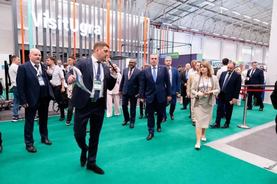 Руслан Кухарук: В Ханты-Мансийске стартовал XVII Международный ITФорум с участием стран БРИКС и ШОС Руслан Кухарук: В Ханты-Мансийске стартовал XVII Международный ITФорум с участием стран БРИКС и ШОС