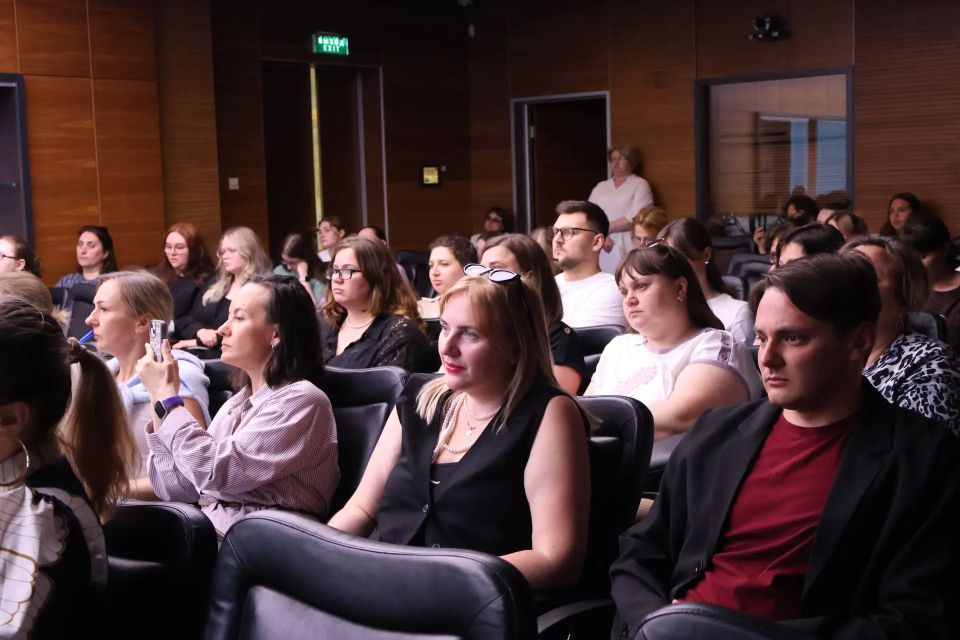 Прокачать навыки и найти команду: в Тюмени прошёл практикум по грантовым заявкам для молодых специалистов культуры Прокачать навыки и найти команду: в Тюмени прошёл практикум по грантовым заявкам для молодых специалистов культуры