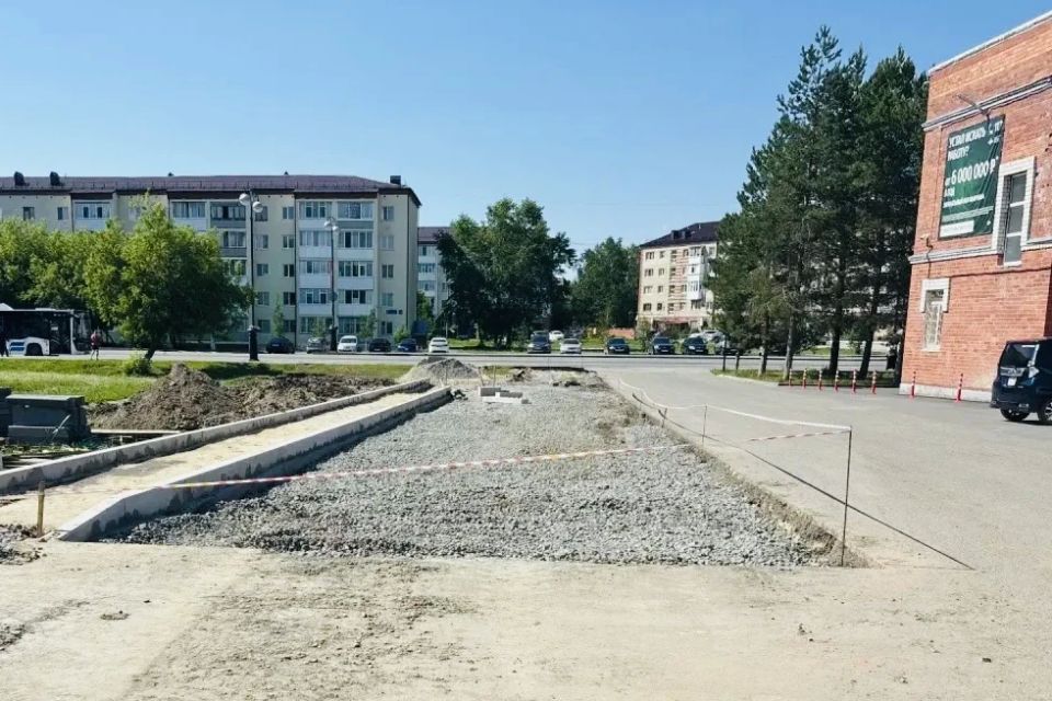 В Тобольске продолжают ремонтировать дороги и тротуары В Тобольске продолжают ремонтировать дороги и тротуары