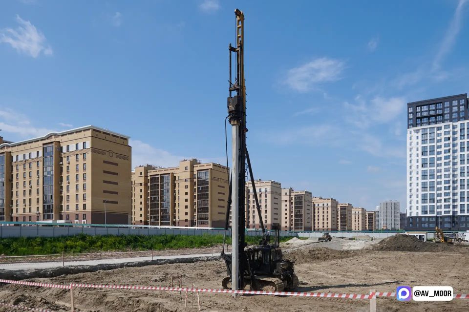 В 5-м Заречном микрорайоне Тюмени начали строить школу на 1400 мест В 5-м Заречном микрорайоне Тюмени начали строить школу на 1400 мест