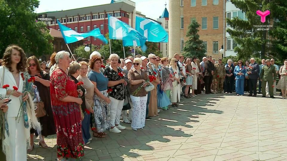В Тюмени прошёл митинг Тюменского регионального отделения Союза женщин России "В единстве наша сила" В Тюмени прошёл митинг Тюменского регионального отделения Союза женщин России "В единстве наша сила"