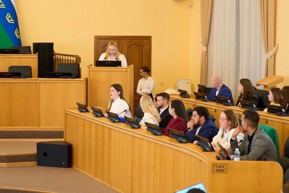 В Тюмени прошёл ежегодный Форум молодых парламентариев Тюменской области, приуроченный к 20-летию Общественной молодёжной палаты при Тюменской областной Думе В Тюмени прошёл ежегодный Форум молодых парламентариев Тюменской области, приуроченный к 20-летию Общественной молодёжной палаты при Тюменской областной Думе