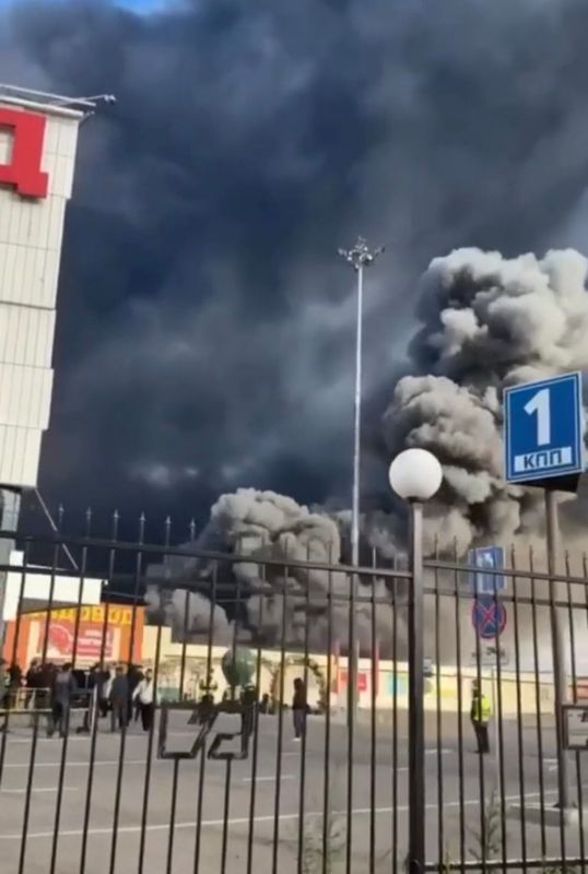 Жителей Москвы и Подмосковья просят не выходить на улицу без острой необходимости Жителей Москвы и Подмосковья просят не выходить на улицу без острой необходимости