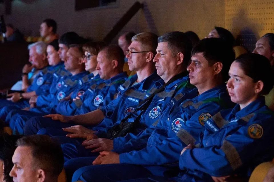 Руслан Кухарук: В преддверии Дня медицинского работника на форуме «Победившие болезнь» в Сургуте вручил окружные награды тем, кто ежедневно заботится о здоровье жителей Югры Руслан Кухарук: В преддверии Дня медицинского работника на форуме «Победившие болезнь» в Сургуте вручил окружные награды тем, кто ежедневно заботится о здоровье жителей Югры