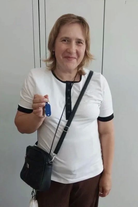 Большая радость, друзья. В этом году в рамках муниципальной программы ключи от новых квартир получают 9 семей, среди них — четыре многодетные