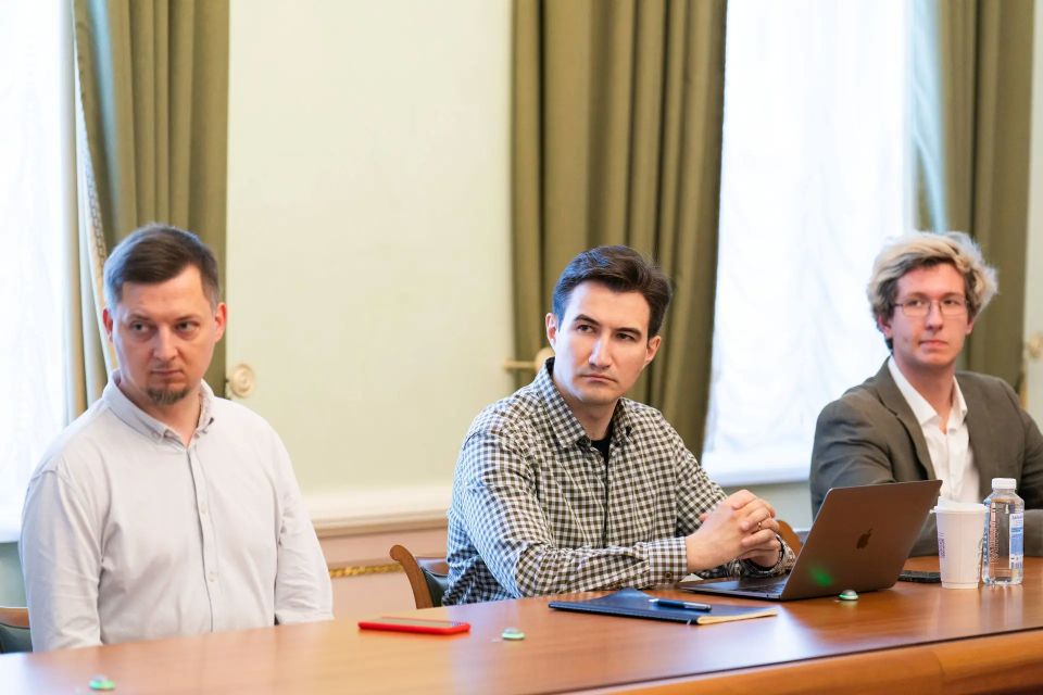 Руслан Кухарук: В Высшей школе экономики прошла защита проектов мастерской Югры в рамках образовательной дисциплины «Государственные проекты развития: от идеи к управлению изменениями» (проект «ГосВышка») Руслан Кухарук: В Высшей школе экономики прошла защита проектов мастерской Югры в рамках образовательной дисциплины «Государственные проекты развития: от идеи к управлению изменениями» (проект «ГосВышка»)