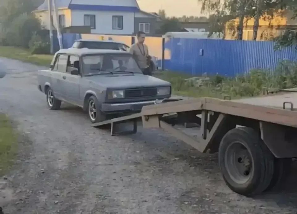 В Тюменском округе прошёл рейд по противодействию опасному вождению В Тюменском округе прошёл рейд по противодействию опасному вождению