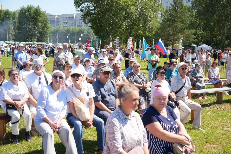 Солнце, борьба и баурсак — главные символы Сабантуя Солнце, борьба и баурсак — главные символы Сабантуя