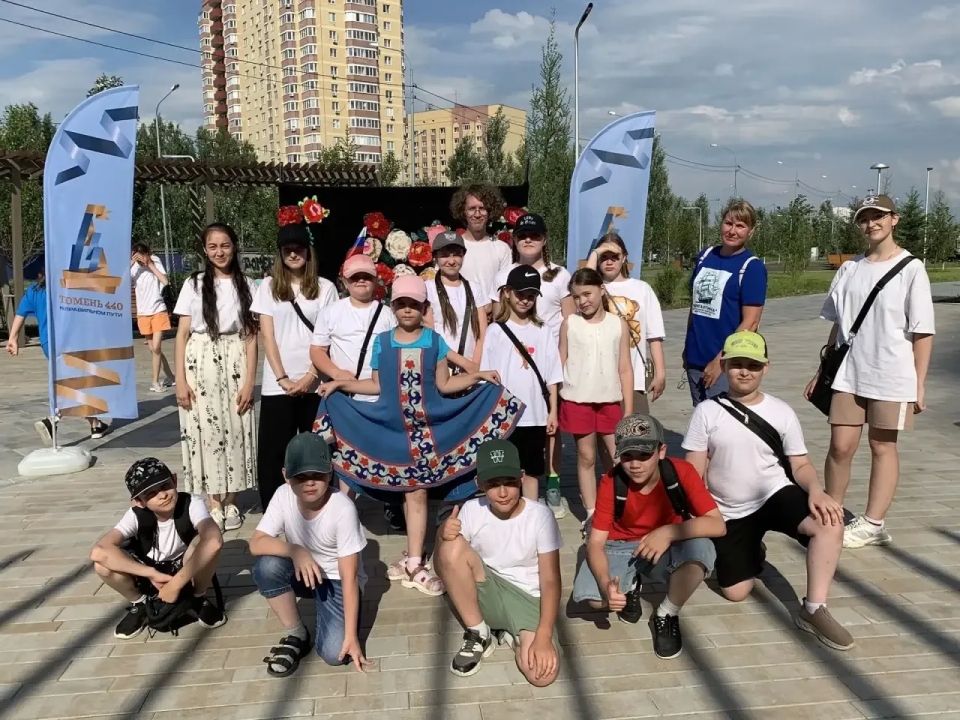 Фестиваль дружбы народов на бульваре Петра Ершова Фестиваль дружбы народов на бульваре Петра Ершова