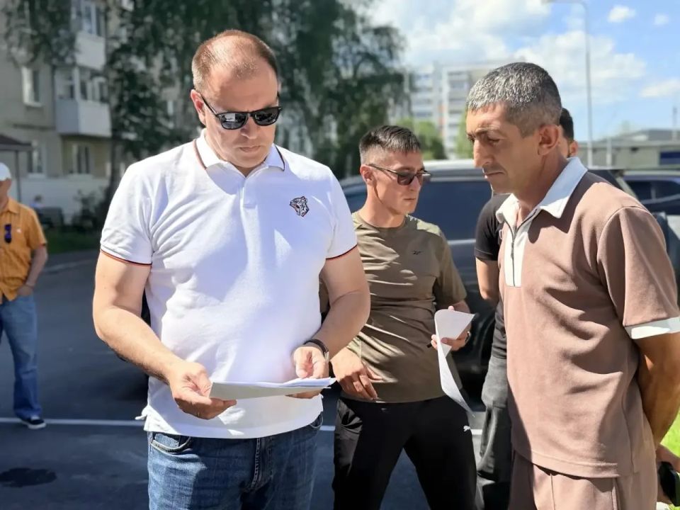 Друзья, сегодня с утра — на объезде Друзья, сегодня с утра — на объезде