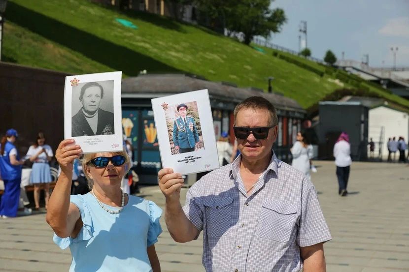 «Бессмертный полк тюменской милиции» прошёл по городской набережной «Бессмертный полк тюменской милиции» прошёл по городской набережной