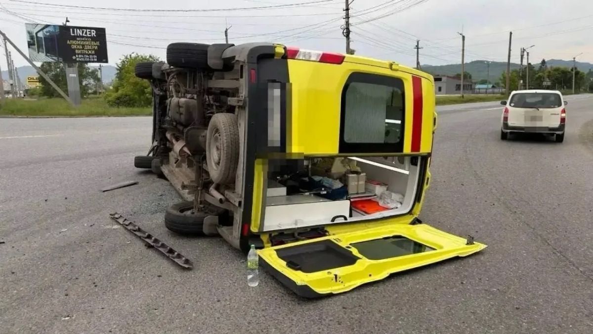 Недоношенный младенец на ИВЛ выжил в страшной аварии Недоношенный младенец на ИВЛ выжил в страшной аварии