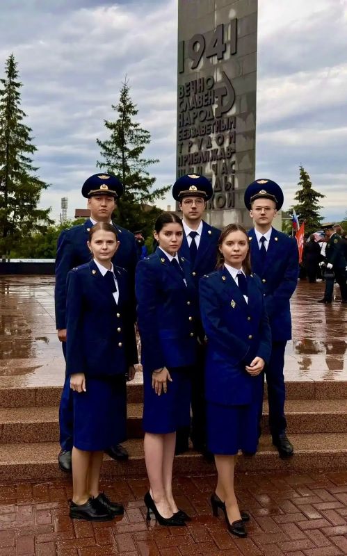 Представители прокуратуры Тюменской области приняли участие в траурной акции «Свеча памяти», посвященной Дню памяти и скорби Представители прокуратуры Тюменской области приняли участие в траурной акции «Свеча памяти», посвященной Дню памяти и скорби