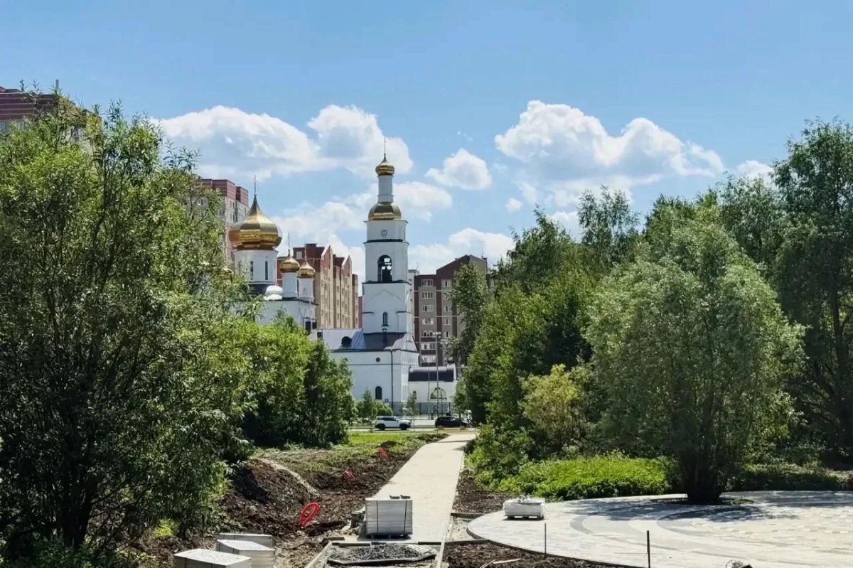 В Тобольске строители Менделеев-парка приступили к возведению детской игровой зоны В Тобольске строители Менделеев-парка приступили к возведению детской игровой зоны