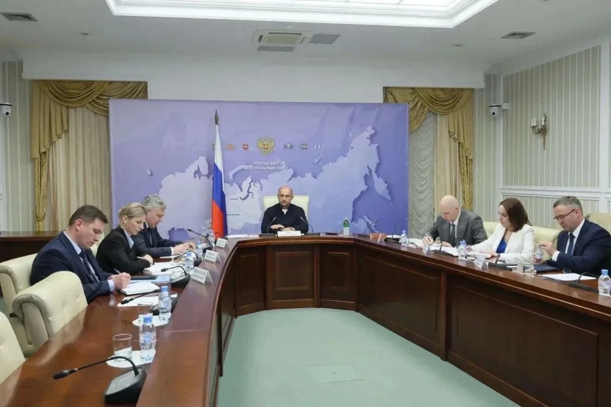 Руслан Кухарук: Подготовку к предстоящему отопительному сезону обсудили на Совете при полномочном представителе Президента РФ в УрФО Артеме Владимировиче Жоге с участием глав регионов Урала Руслан Кухарук: Подготовку к предстоящему отопительному сезону обсудили на Совете при полномочном представителе Президента РФ в УрФО Артеме Владимировиче Жоге с участием глав регионов Урала