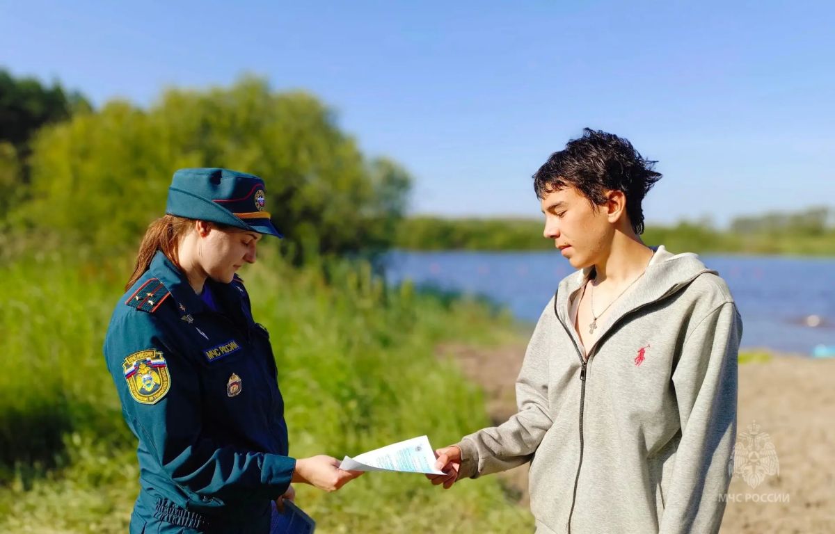 Безопасность детей на водоёмах Безопасность детей на водоёмах
