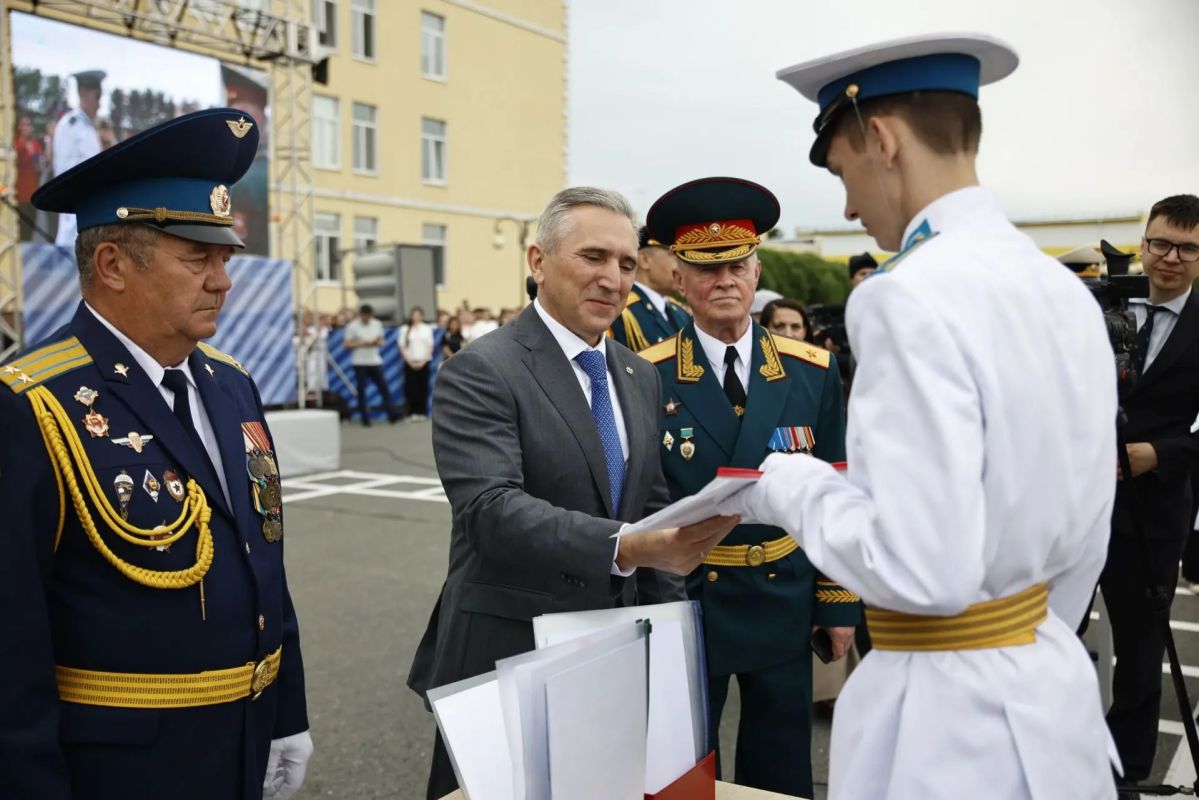 В Тюмени чествовали выпускников-кадетов! В Тюмени чествовали выпускников-кадетов!