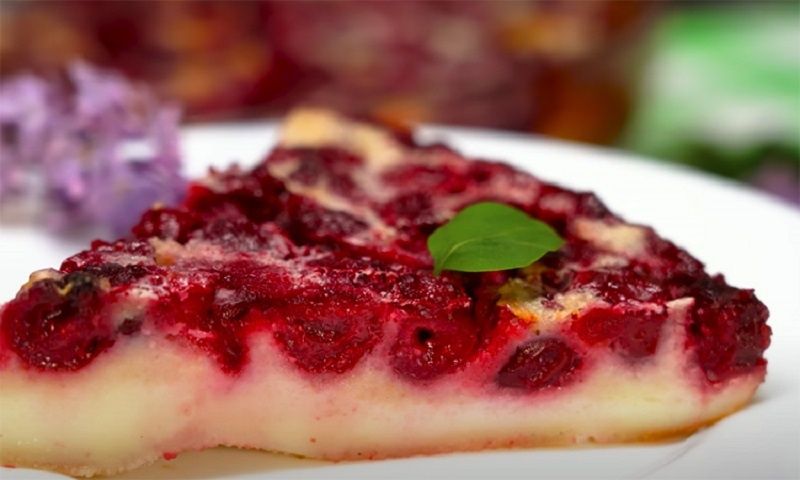 Ягодный клафути: непревзойденный французский десерт для быстрой выпечки