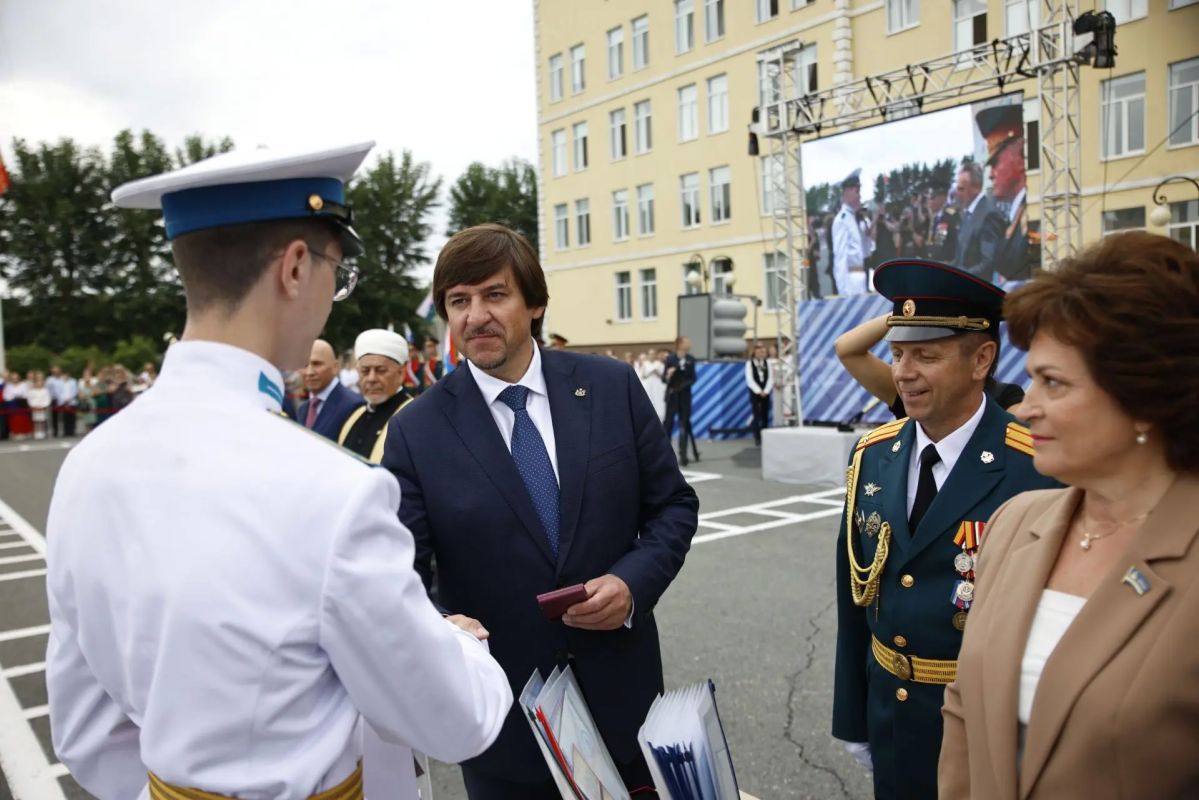 В Тюмени чествовали выпускников-кадетов! В Тюмени чествовали выпускников-кадетов!