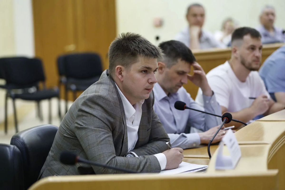 Подготовку к предстоящему отопительному сезону обсудили на рабочем совещании с теплоснабжающими и теплосетевыми организациями Подготовку к предстоящему отопительному сезону обсудили на рабочем совещании с теплоснабжающими и теплосетевыми организациями