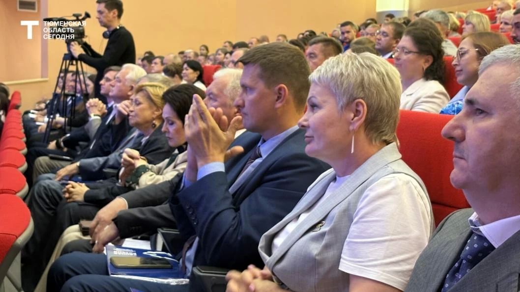 Александр Моор возглавил список «Единой России» на выборах в облдуму Александр Моор возглавил список «Единой России» на выборах в облдуму