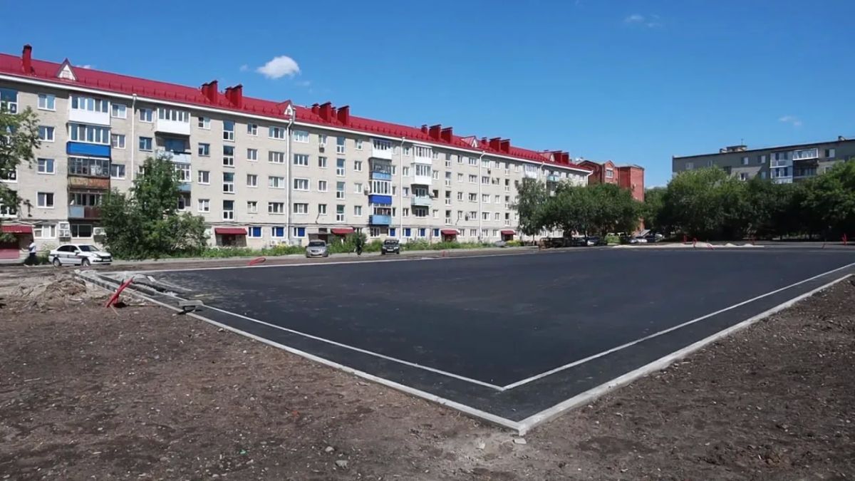 В Ишиме по нацпроекту «Инфраструктура для жизни» благоустраивают общественное пространство В Ишиме по нацпроекту «Инфраструктура для жизни» благоустраивают общественное пространство