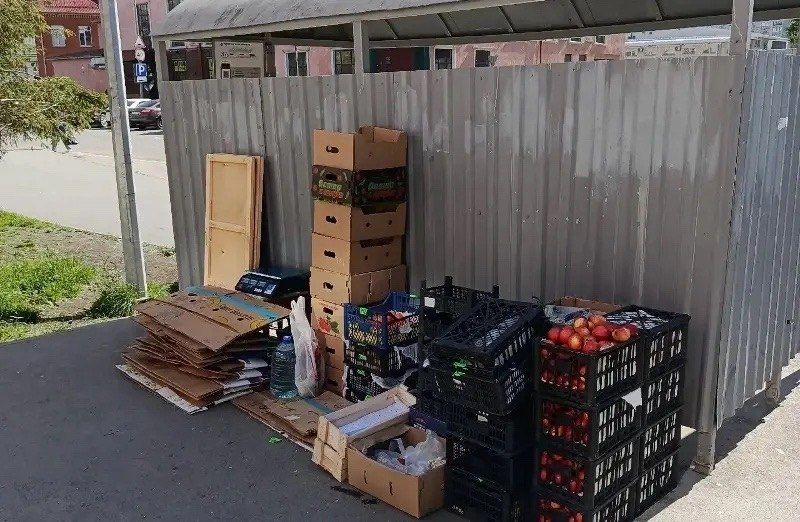 В Тюмени пресекли незаконную уличную торговлю ягодами
