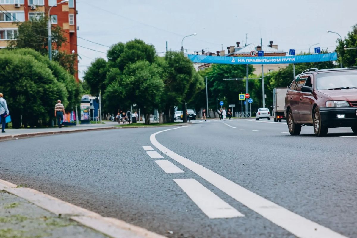 В Тюмени продолжается обновление улично-дорожной сети В Тюмени продолжается обновление улично-дорожной сети