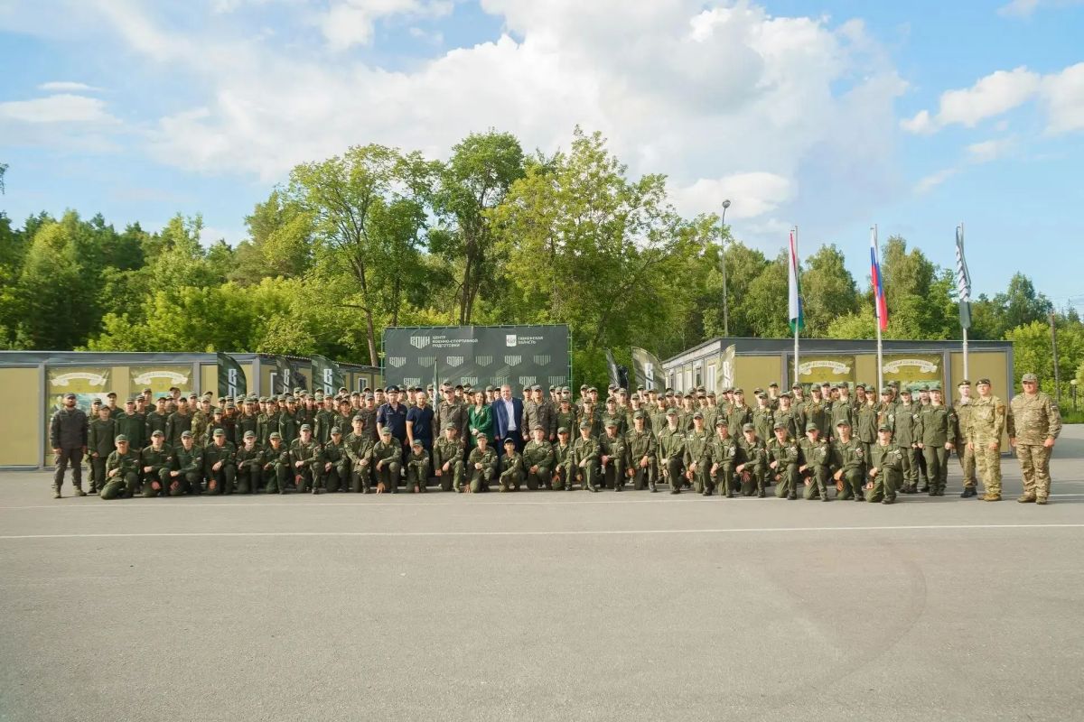 Военно-патриотический лагерь "Время юных героев" открыл первую смену в 2026 году в Тюмени Военно-патриотический лагерь "Время юных героев" открыл первую смену в 2026 году в Тюмени