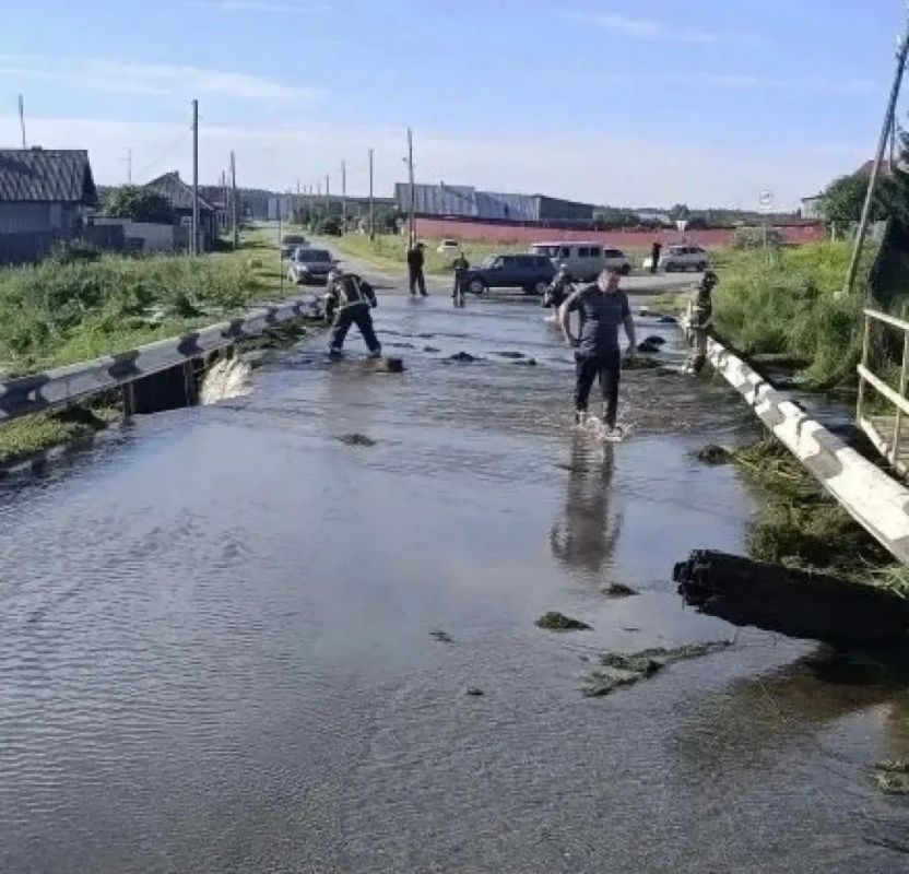 Сильные дожди привели к масштабным подтоплениям в Свердловской области Сильные дожди привели к масштабным подтоплениям в Свердловской области