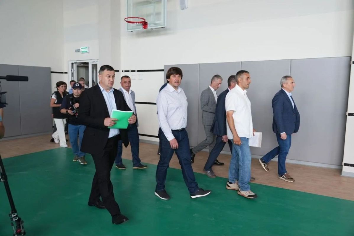 Максим Афанасьев: На улице Аромашевской в жилом районе Березняковский готовится открыться современная школа с уникальным оснащением, рассчитанная более чем на тысячу учащихся Максим Афанасьев: На улице Аромашевской в жилом районе Березняковский готовится открыться современная школа с уникальным оснащением, рассчитанная более чем на тысячу учащихся