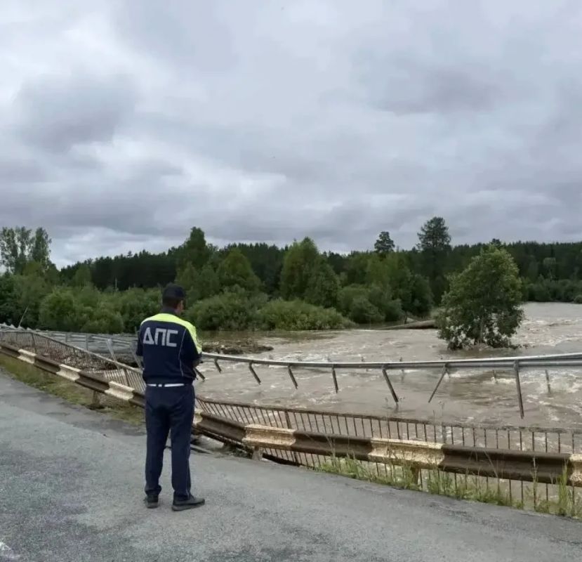 Сильные дожди привели к масштабным подтоплениям в Свердловской области Сильные дожди привели к масштабным подтоплениям в Свердловской области