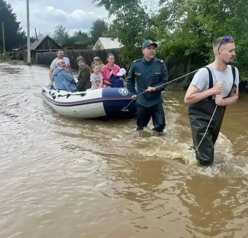Сильные дожди привели к масштабным подтоплениям в Свердловской области Сильные дожди привели к масштабным подтоплениям в Свердловской области