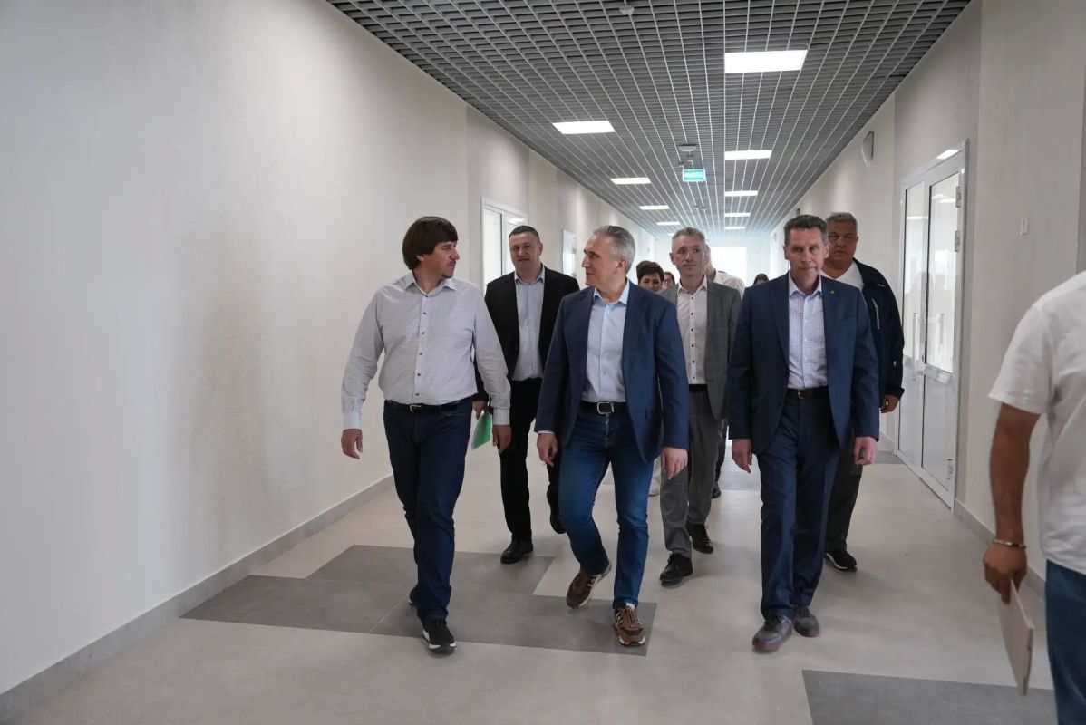 Новую школу — ждём!. На улице Аромашевской в жилом районе Березняковский назревает большое событие — совсем скоро здесь откроется современная школа с уникальным оснащением Новую школу — ждём!. На улице Аромашевской в жилом районе Березняковский назревает большое событие — совсем скоро здесь откроется современная школа с уникальным оснащением