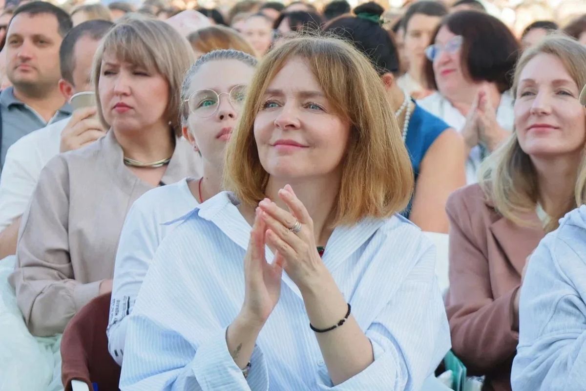 XVII фестиваль «Лето в Тобольском кремле» открыт! Каждый год классика у древних стен звучит по-новому XVII фестиваль «Лето в Тобольском кремле» открыт! Каждый год классика у древних стен звучит по-новому