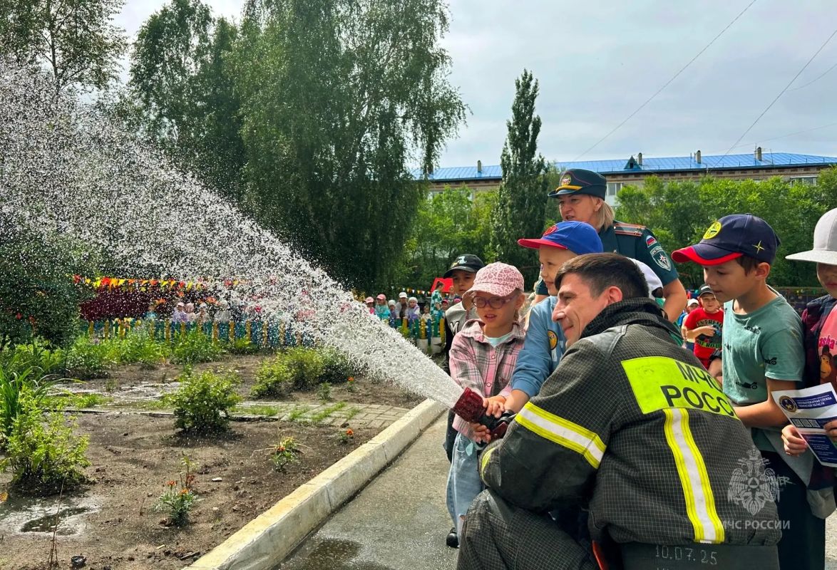 Урок безопасности для воспитанников детского сада «Журавушка» Урок безопасности для воспитанников детского сада «Журавушка»