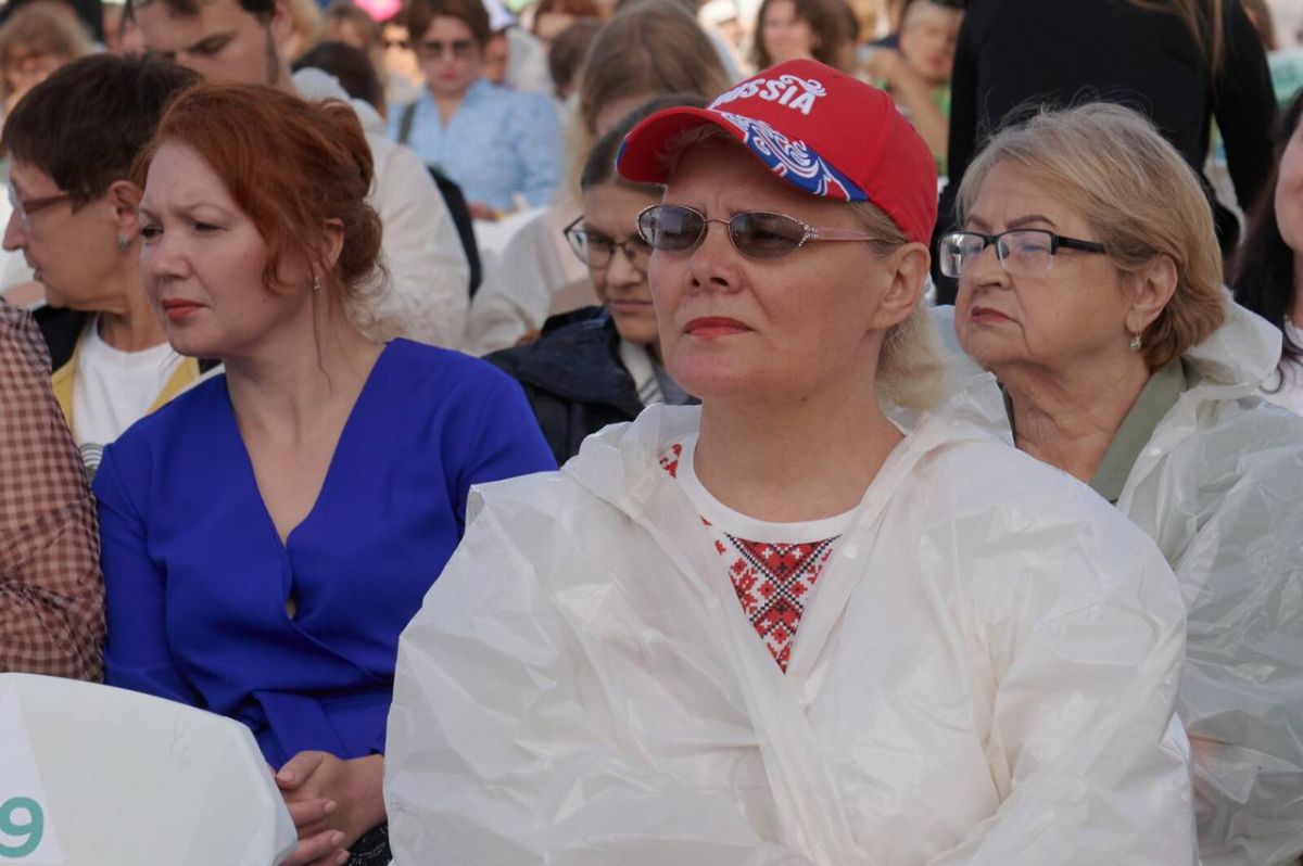 Около 3000 зрителей собрало открытие XVII фестиваля "Лето в Тобольском кремле", которое состоялся 4 июля Около 3000 зрителей собрало открытие XVII фестиваля "Лето в Тобольском кремле", которое состоялся 4 июля