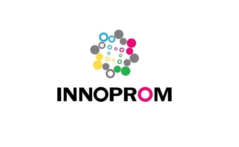 Тюменская делегация работает на промышленной выставке «Иннопром-2026»