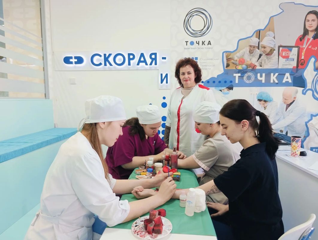 С радостью вручил дипломы выпускникам медколледжа имени Володи Солдатова! Эта кузница кадров прошла славный путь – от повивальной школы до передовой площадки федерального проекта «Профессионалитет» С радостью вручил дипломы выпускникам медколледжа имени Володи Солдатова! Эта кузница кадров прошла славный путь – от повивальной школы до передовой площадки федерального проекта «Профессионалитет»
