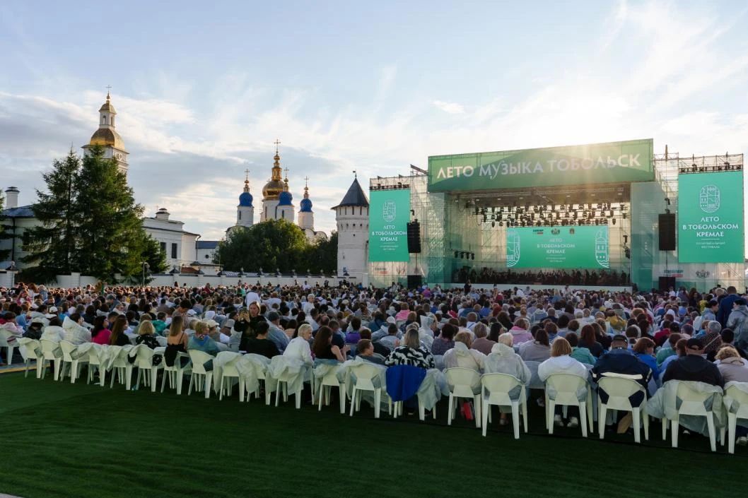 Для создания надежной телекоммуникационной инфраструктуры специалисты компании проложили волоконно-оптическую линию, не нарушая исторического земляного покрова территории кремля