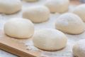 Как правильно разморозить тесто: советы для кулинаров