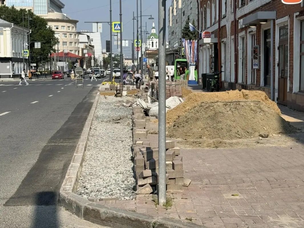 Из-за высокой аварийности левую полосу движения на улице Ленина сужают Из-за высокой аварийности левую полосу движения на улице Ленина сужают